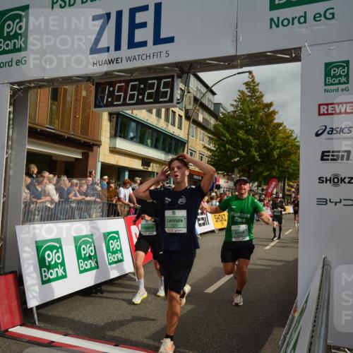 20.09.2026 - PSD Bank Halbmarathon LAZAROV Photography http://msf.ph/oto/10552498 20.09.2026 11:56:25 Ziel 1426, 1514, 1541, 1620, 1824, 1920, 2180, 2221, 2275, 2869, 2967, 3545, 3593, 3744, 3872, 3943, 4267, 4525, 4692 meine-sportfotos.de