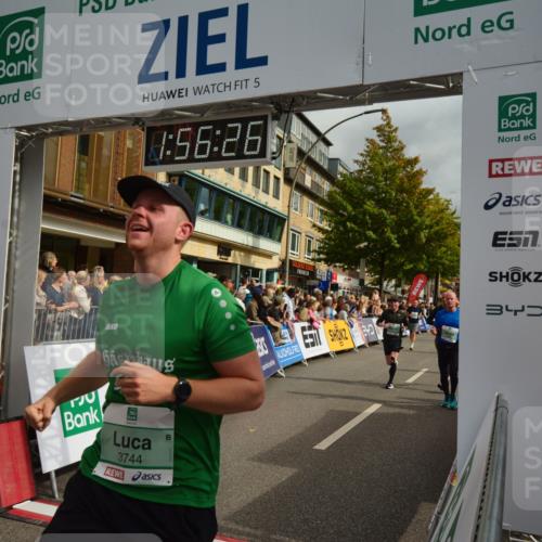 20.09.2026 - PSD Bank Halbmarathon LAZAROV Photography http://msf.ph/oto/10552502 20.09.2026 11:56:26 Ziel 1426, 1514, 1620, 1824, 1920, 2022, 2180, 2221, 2275, 2869, 2967, 3545, 3593, 3744, 3943, 4267, 4525, 4692 meine-sportfotos.de