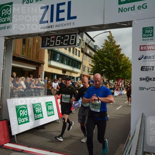 20.09.2026 - PSD Bank Halbmarathon LAZAROV Photography http://msf.ph/oto/10552504 20.09.2026 11:56:28 Ziel 1426, 1514, 1747, 1824, 1920, 2022, 2180, 2221, 2275, 2418, 2869, 2967, 3545, 3593, 3744, 3943, 4097, 4252, 4267, 4525, 4692 meine-sportfotos.de