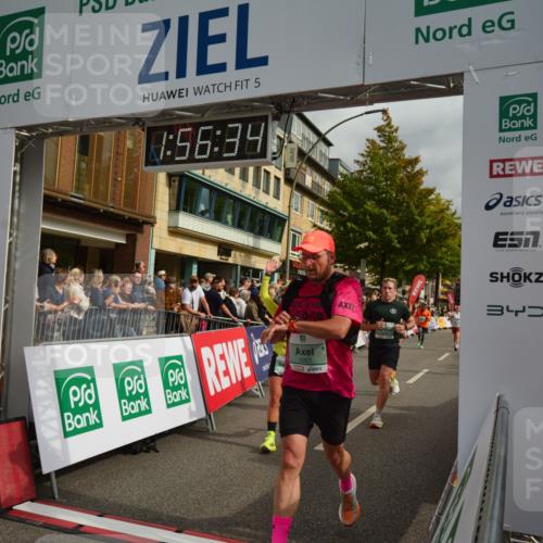 20.09.2026 - PSD Bank Halbmarathon LAZAROV Photography http://msf.ph/oto/10552518 20.09.2026 11:56:34 Ziel 1514, 1747, 1760, 1824, 1920, 2022, 2180, 2221, 2275, 2418, 2869, 2967, 3365, 3545, 4097, 4252, 4267, 4374 meine-sportfotos.de