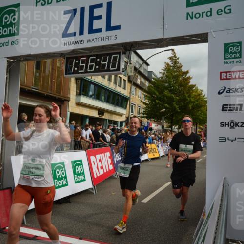 20.09.2026 - PSD Bank Halbmarathon LAZAROV Photography http://msf.ph/oto/10552541 20.09.2026 11:56:40 Ziel 1482, 1747, 1760, 2022, 2221, 2275, 2418, 2869, 3365, 4097, 4252, 4267, 4374 meine-sportfotos.de