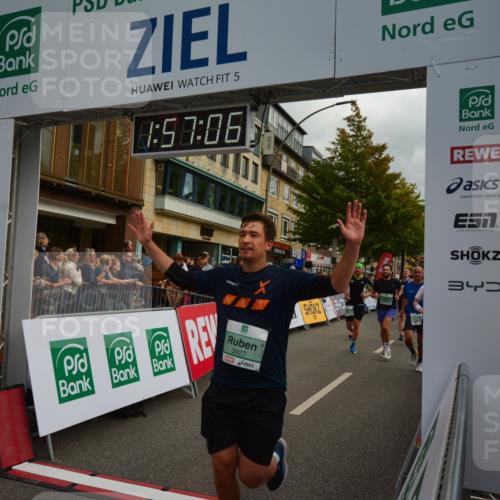20.09.2026 - PSD Bank Halbmarathon LAZAROV Photography http://msf.ph/oto/10552595 20.09.2026 11:57:06 Ziel 1249, 1685, 1700, 1986, 2079, 2104, 2354, 3079, 3442, 3784, 3927, 4302, 4464, 4671, 4752, 4753 meine-sportfotos.de