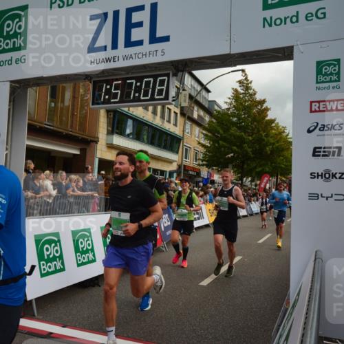 20.09.2026 - PSD Bank Halbmarathon LAZAROV Photography http://msf.ph/oto/10552606 20.09.2026 11:57:08 Ziel 1249, 1263, 1685, 1700, 1986, 2079, 2104, 2354, 3079, 3442, 3640, 3784, 3927, 4302, 4464, 4671, 4752, 4753 meine-sportfotos.de