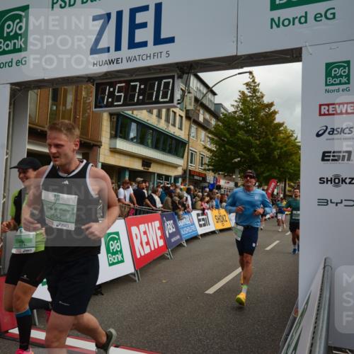 20.09.2026 - PSD Bank Halbmarathon LAZAROV Photography http://msf.ph/oto/10552614 20.09.2026 11:57:09 Ziel 1249, 1263, 1685, 1700, 1986, 2079, 2104, 2354, 2421, 2480, 3079, 3442, 3640, 3784, 3927, 4302, 4464, 4671, 4752, 4753 meine-sportfotos.de