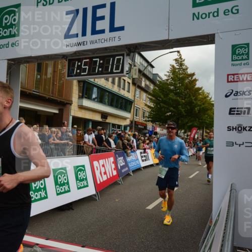 20.09.2026 - PSD Bank Halbmarathon LAZAROV Photography http://msf.ph/oto/10552615 20.09.2026 11:57:09 Ziel 1249, 1263, 1685, 1700, 1986, 2079, 2104, 2354, 2421, 2480, 3079, 3442, 3640, 3784, 3927, 4302, 4464, 4671, 4752, 4753 meine-sportfotos.de
