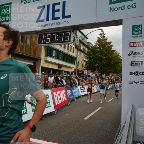 20.09.2026 - PSD Bank Halbmarathon LAZAROV Photography http://msf.ph/oto/10552622 20.09.2026 11:57:12 Ziel 1249, 1263, 1685, 1700, 1986, 2079, 2104, 2354, 2421, 2480, 3079, 3640, 3784, 3927, 4302, 4464, 4671, 4752, 4753 meine-sportfotos.de