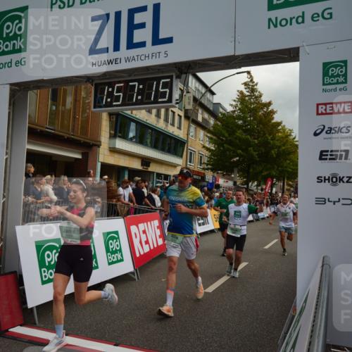 20.09.2026 - PSD Bank Halbmarathon LAZAROV Photography http://msf.ph/oto/10552625 20.09.2026 11:57:14 Ziel 1249, 1263, 1685, 1700, 1986, 2079, 2104, 2354, 2421, 2480, 3640, 3645, 3784, 4302, 4464, 4671, 4724, 4752 meine-sportfotos.de