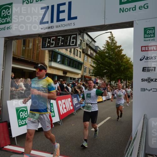 20.09.2026 - PSD Bank Halbmarathon LAZAROV Photography http://msf.ph/oto/10552630 20.09.2026 11:57:15 Ziel 1019, 1249, 1263, 1685, 1700, 1986, 2104, 2354, 2421, 2480, 3640, 3645, 4302, 4464, 4671, 4724, 4752 meine-sportfotos.de
