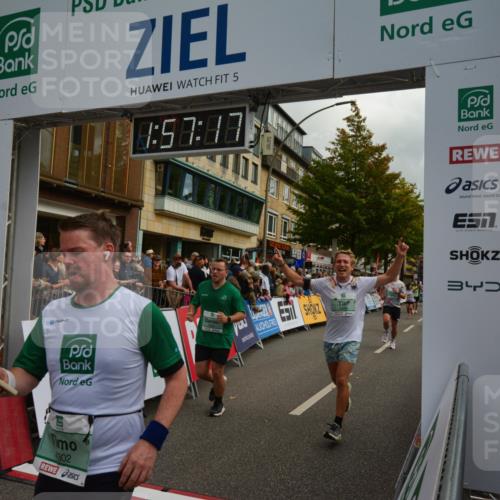 20.09.2026 - PSD Bank Halbmarathon LAZAROV Photography http://msf.ph/oto/10552635 20.09.2026 11:57:16 Ziel 1019, 1092, 1249, 1263, 1685, 1700, 1986, 2104, 2421, 2480, 3640, 3645, 4295, 4302, 4464, 4531, 4724, 4752 meine-sportfotos.de