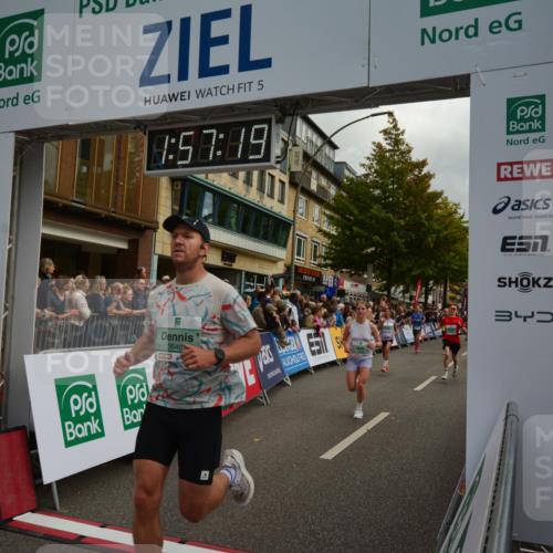 20.09.2026 - PSD Bank Halbmarathon LAZAROV Photography http://msf.ph/oto/10552646 20.09.2026 11:57:19 Ziel 1019, 1092, 1249, 1263, 1685, 1791, 1986, 2421, 2480, 3640, 3645, 4295, 4302, 4464, 4531, 4724 meine-sportfotos.de