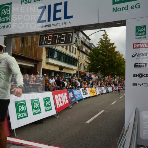 20.09.2026 - PSD Bank Halbmarathon LAZAROV Photography http://msf.ph/oto/10552696 20.09.2026 11:57:36 Ziel 1332, 1761, 2052, 2092, 2148, 2253, 2540, 3008, 3029, 3256, 3260, 3374, 4489 meine-sportfotos.de
