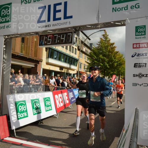 20.09.2026 - PSD Bank Halbmarathon LAZAROV Photography http://msf.ph/oto/10552722 20.09.2026 11:57:47 Ziel 1052, 1301, 1709, 1711, 1761, 2052, 2092, 2148, 2253, 2540, 2846, 3107, 3256, 3374, 3624, 3762, 3935, 4489, 4589 meine-sportfotos.de