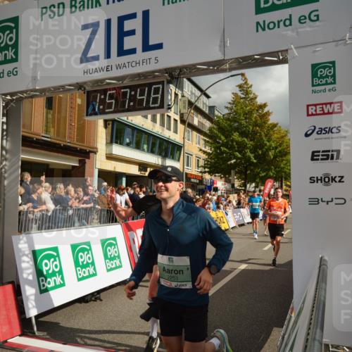 20.09.2026 - PSD Bank Halbmarathon LAZAROV Photography http://msf.ph/oto/10552724 20.09.2026 11:57:47 Ziel 1052, 1301, 1709, 1711, 1761, 2052, 2092, 2148, 2253, 2540, 2846, 3107, 3256, 3374, 3624, 3762, 3935, 4489, 4589 meine-sportfotos.de