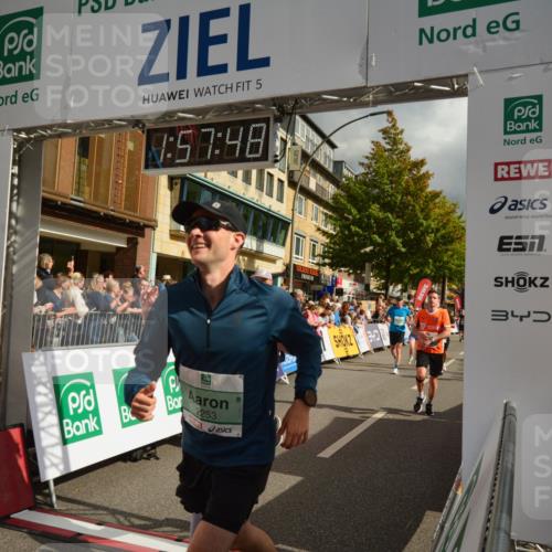 20.09.2026 - PSD Bank Halbmarathon LAZAROV Photography http://msf.ph/oto/10552725 20.09.2026 11:57:47 Ziel 1052, 1301, 1709, 1711, 1761, 2052, 2092, 2148, 2253, 2540, 2846, 3107, 3256, 3374, 3624, 3762, 3935, 4489, 4589 meine-sportfotos.de