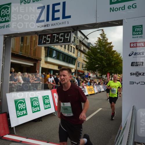 20.09.2026 - PSD Bank Halbmarathon LAZAROV Photography http://msf.ph/oto/10552742 20.09.2026 11:57:53 Ziel 1052, 1210, 1301, 1530, 1709, 1711, 2092, 2253, 2531, 2540, 2846, 2935, 3107, 3280, 3374, 3624, 3762, 3935, 3941, 4327, 4589, 4610 meine-sportfotos.de
