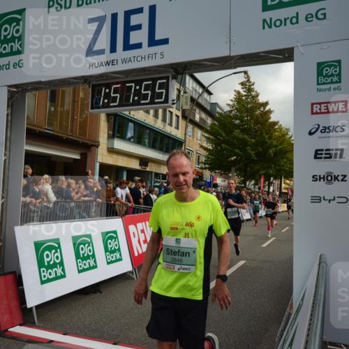 20.09.2026 - PSD Bank Halbmarathon LAZAROV Photography http://msf.ph/oto/10552749 20.09.2026 11:57:55 Ziel 1052, 1210, 1301, 1530, 1709, 1711, 2531, 2846, 2935, 3107, 3280, 3624, 3762, 3935, 3941, 4327, 4589, 4610 meine-sportfotos.de
