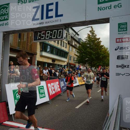 20.09.2026 - PSD Bank Halbmarathon LAZAROV Photography http://msf.ph/oto/10552824 20.09.2026 11:57:59 Ziel 1210, 1311, 1313, 1530, 1709, 1711, 2531, 2846, 2935, 3107, 3280, 3762, 3941, 4327, 4589, 4610 meine-sportfotos.de