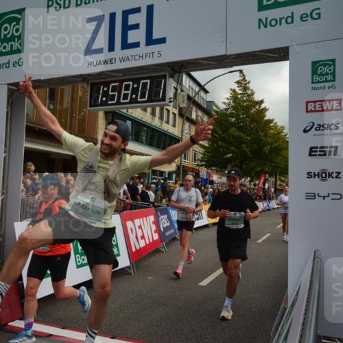 20.09.2026 - PSD Bank Halbmarathon LAZAROV Photography http://msf.ph/oto/10552830 20.09.2026 11:58:00 Ziel 1140, 1210, 1311, 1313, 1530, 1592, 1709, 2531, 2846, 2935, 3107, 3280, 3762, 3941, 4327, 4589, 4610 meine-sportfotos.de
