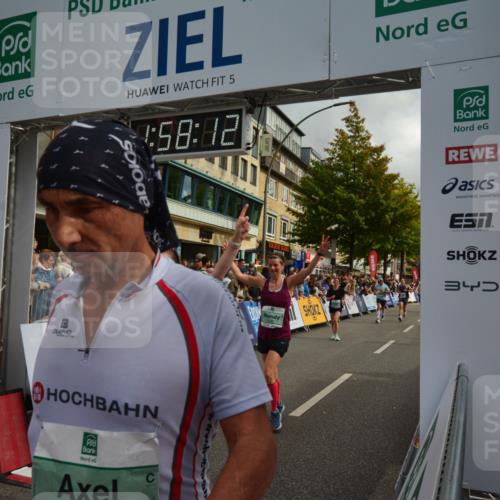 20.09.2026 - PSD Bank Halbmarathon LAZAROV Photography http://msf.ph/oto/10552853 20.09.2026 11:58:12 Ziel 1020, 1140, 1311, 1313, 1406, 1592, 2448, 2900, 2993, 4528, 4597, 4635, 4659 meine-sportfotos.de