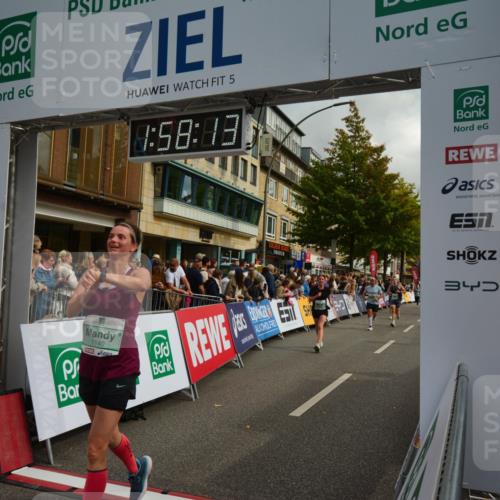 20.09.2026 - PSD Bank Halbmarathon LAZAROV Photography http://msf.ph/oto/10552858 20.09.2026 11:58:13 Ziel 1020, 1140, 1311, 1313, 1406, 1592, 2448, 2900, 2993, 4528, 4597, 4635, 4659 meine-sportfotos.de