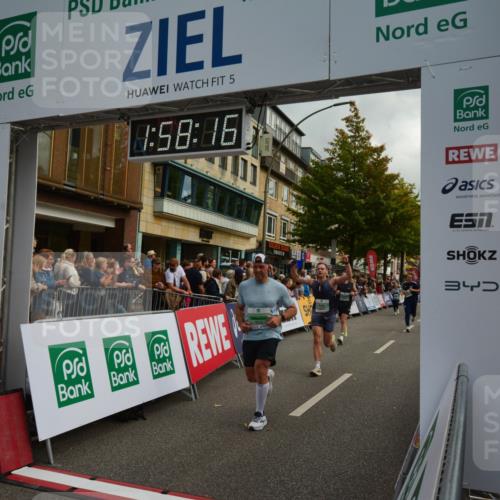 20.09.2026 - PSD Bank Halbmarathon LAZAROV Photography http://msf.ph/oto/10552863 20.09.2026 11:58:16 Ziel 1020, 1140, 1311, 1313, 1406, 1592, 2448, 2585, 2900, 2993, 4528, 4597, 4635, 4659 meine-sportfotos.de