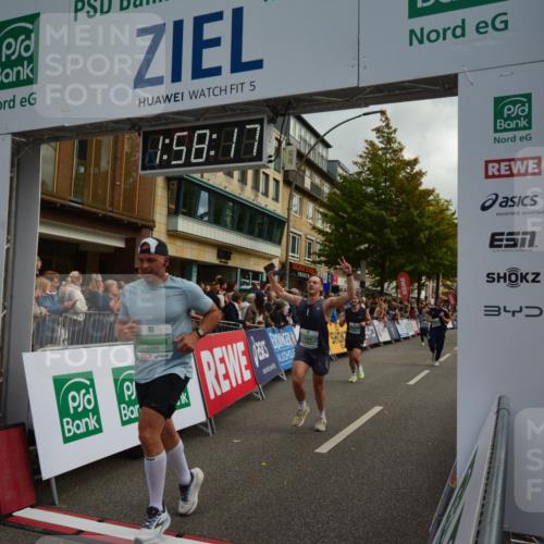 20.09.2026 - PSD Bank Halbmarathon LAZAROV Photography http://msf.ph/oto/10552866 20.09.2026 11:58:16 Ziel 1020, 1140, 1311, 1313, 1406, 1592, 2448, 2585, 2900, 2993, 4528, 4597, 4635, 4659 meine-sportfotos.de
