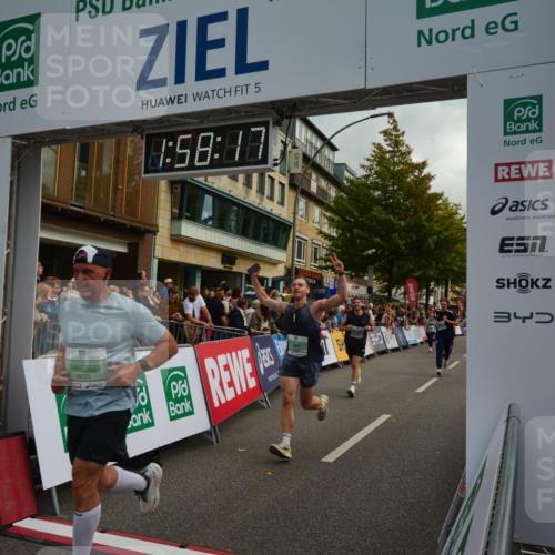 20.09.2026 - PSD Bank Halbmarathon LAZAROV Photography http://msf.ph/oto/10552867 20.09.2026 11:58:17 Ziel 1020, 1140, 1311, 1406, 1592, 2448, 2577, 2585, 2900, 2993, 4528, 4597, 4635, 4659, 4750 meine-sportfotos.de