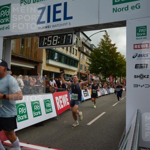 20.09.2026 - PSD Bank Halbmarathon LAZAROV Photography http://msf.ph/oto/10552868 20.09.2026 11:58:17 Ziel 1020, 1140, 1311, 1406, 1592, 2448, 2577, 2585, 2900, 2993, 4528, 4597, 4635, 4659, 4750 meine-sportfotos.de