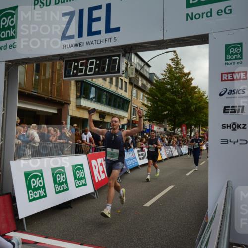 20.09.2026 - PSD Bank Halbmarathon LAZAROV Photography http://msf.ph/oto/10552869 20.09.2026 11:58:17 Ziel 1020, 1140, 1311, 1406, 1592, 2448, 2577, 2585, 2900, 2993, 4528, 4597, 4635, 4659, 4750 meine-sportfotos.de