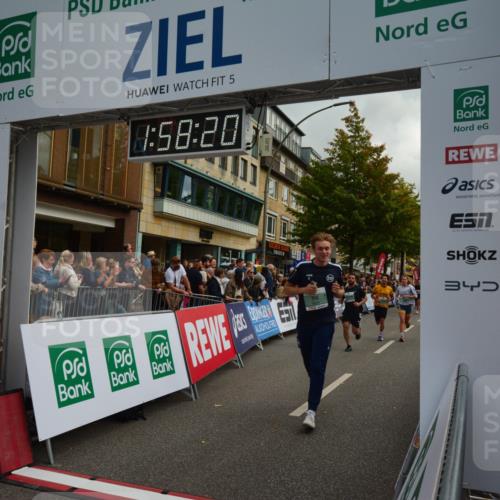 20.09.2026 - PSD Bank Halbmarathon LAZAROV Photography http://msf.ph/oto/10552877 20.09.2026 11:58:19 Ziel 1020, 1406, 2448, 2577, 2585, 2900, 2993, 4528, 4597, 4635, 4641, 4659, 4750 meine-sportfotos.de