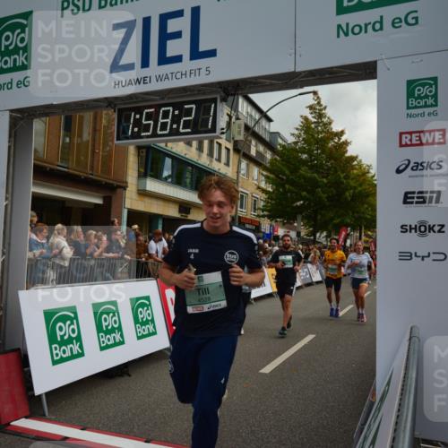 20.09.2026 - PSD Bank Halbmarathon LAZAROV Photography http://msf.ph/oto/10552881 20.09.2026 11:58:20 Ziel 1020, 1398, 1406, 2448, 2577, 2585, 2900, 2993, 4528, 4597, 4623, 4635, 4641, 4659, 4750 meine-sportfotos.de