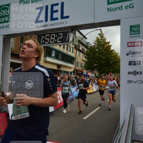 20.09.2026 - PSD Bank Halbmarathon LAZAROV Photography http://msf.ph/oto/10552884 20.09.2026 11:58:21 Ziel 1020, 1398, 1406, 2448, 2577, 2585, 2900, 2993, 3604, 4528, 4597, 4623, 4635, 4641, 4659, 4750 meine-sportfotos.de