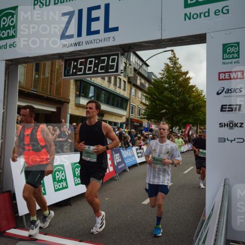 20.09.2026 - PSD Bank Halbmarathon LAZAROV Photography http://msf.ph/oto/10552896 20.09.2026 11:58:28 Ziel 1020, 1398, 1406, 1621, 2577, 2585, 2612, 2900, 3604, 3801, 4623, 4641, 4659, 4750 meine-sportfotos.de