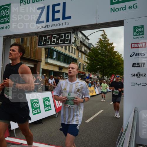 20.09.2026 - PSD Bank Halbmarathon LAZAROV Photography http://msf.ph/oto/10552899 20.09.2026 11:58:29 Ziel 1398, 1621, 2577, 2585, 2612, 3490, 3604, 3801, 4623, 4641, 4659, 4750 meine-sportfotos.de