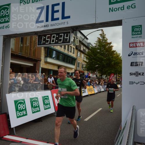 20.09.2026 - PSD Bank Halbmarathon LAZAROV Photography http://msf.ph/oto/10552917 20.09.2026 11:58:33 Ziel 1398, 1621, 1795, 1956, 2577, 2585, 2612, 3183, 3490, 3604, 3801, 4013, 4623, 4641, 4750 meine-sportfotos.de