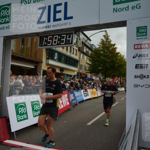 20.09.2026 - PSD Bank Halbmarathon LAZAROV Photography http://msf.ph/oto/10552921 20.09.2026 11:58:34 Ziel 1398, 1621, 1795, 1956, 2577, 2585, 2612, 3183, 3490, 3604, 3801, 4013, 4623, 4641, 4750 meine-sportfotos.de