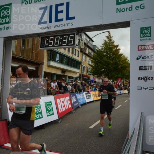 20.09.2026 - PSD Bank Halbmarathon LAZAROV Photography http://msf.ph/oto/10552923 20.09.2026 11:58:34 Ziel 1398, 1621, 1795, 1956, 2577, 2585, 2612, 3183, 3490, 3604, 3801, 4013, 4623, 4641, 4750 meine-sportfotos.de