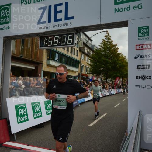 20.09.2026 - PSD Bank Halbmarathon LAZAROV Photography http://msf.ph/oto/10552926 20.09.2026 11:58:35 Ziel 1398, 1621, 1741, 1795, 1956, 2577, 2612, 3183, 3490, 3604, 3801, 4013, 4623, 4641, 4750 meine-sportfotos.de
