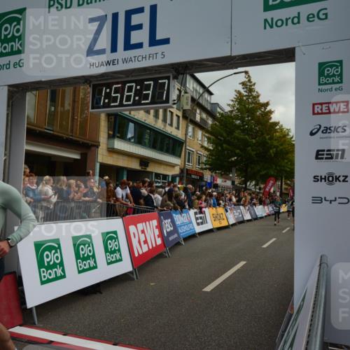 20.09.2026 - PSD Bank Halbmarathon LAZAROV Photography http://msf.ph/oto/10552933 20.09.2026 11:58:37 Ziel 1398, 1621, 1741, 1795, 1956, 2290, 2612, 3183, 3490, 3604, 3801, 4013, 4623 meine-sportfotos.de