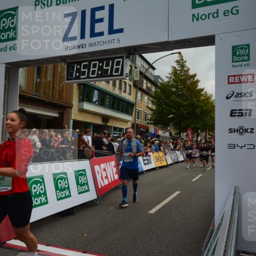 20.09.2026 - PSD Bank Halbmarathon LAZAROV Photography http://msf.ph/oto/10552950 20.09.2026 11:58:48 Ziel 1035, 1251, 1304, 1741, 1795, 1936, 1956, 2290, 3183, 3447, 3598, 3718, 3810, 4013, 4029, 4355, 4570, 4572, 4694, 4738 meine-sportfotos.de
