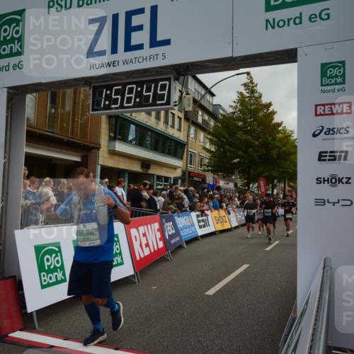 20.09.2026 - PSD Bank Halbmarathon LAZAROV Photography http://msf.ph/oto/10552955 20.09.2026 11:58:48 Ziel 1035, 1251, 1304, 1741, 1795, 1936, 1956, 2290, 3183, 3447, 3598, 3718, 3810, 4013, 4029, 4355, 4570, 4572, 4694, 4738 meine-sportfotos.de