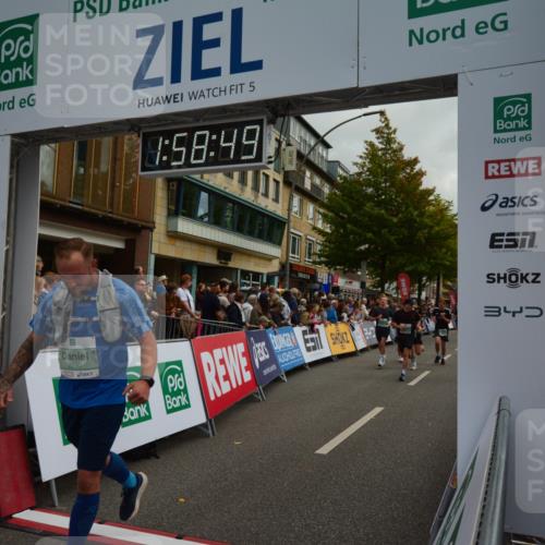 20.09.2026 - PSD Bank Halbmarathon LAZAROV Photography http://msf.ph/oto/10552956 20.09.2026 11:58:49 Ziel 1035, 1251, 1304, 1741, 1795, 1936, 2290, 3447, 3598, 3718, 3810, 4013, 4029, 4355, 4570, 4572, 4694, 4738 meine-sportfotos.de
