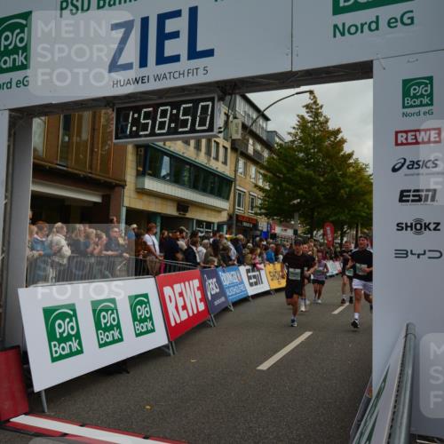 20.09.2026 - PSD Bank Halbmarathon LAZAROV Photography http://msf.ph/oto/10552959 20.09.2026 11:58:49 Ziel 1035, 1251, 1304, 1741, 1795, 1936, 2290, 3447, 3598, 3718, 3810, 4013, 4029, 4355, 4570, 4572, 4694, 4738 meine-sportfotos.de