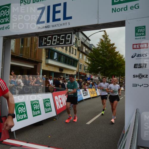 20.09.2026 - PSD Bank Halbmarathon LAZAROV Photography http://msf.ph/oto/10552990 20.09.2026 11:58:59 Ziel 1035, 1197, 1251, 1304, 1519, 1778, 2050, 2185, 3112, 3150, 3194, 3467, 3598, 3718, 3810, 3940, 4029, 4223, 4286, 4355, 4694, 4738 meine-sportfotos.de