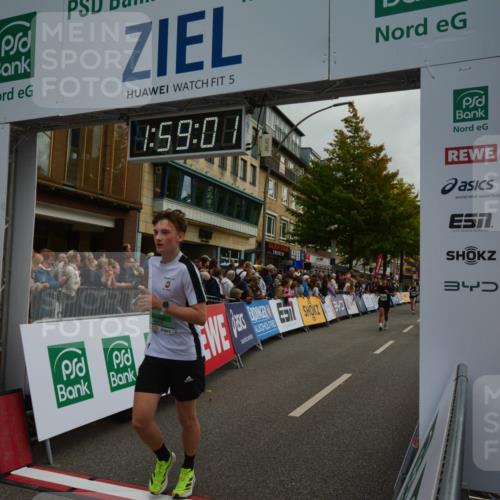 20.09.2026 - PSD Bank Halbmarathon LAZAROV Photography http://msf.ph/oto/10553000 20.09.2026 11:59:00 Ziel 1035, 1197, 1251, 1519, 1778, 2050, 2185, 3112, 3150, 3194, 3467, 3718, 3810, 3940, 4029, 4223, 4286, 4355, 4694, 4738 meine-sportfotos.de
