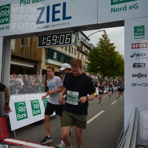 20.09.2026 - PSD Bank Halbmarathon LAZAROV Photography http://msf.ph/oto/10553004 20.09.2026 11:59:05 Ziel 1197, 1519, 1749, 1778, 2050, 2185, 3112, 3150, 3194, 3467, 3940, 4029, 4223, 4286, 4591, 4694, 4738 meine-sportfotos.de