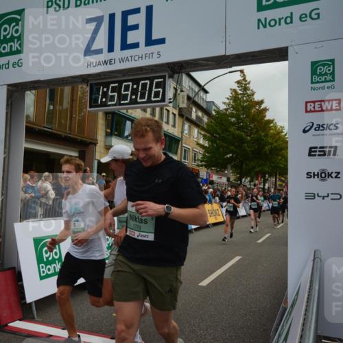 20.09.2026 - PSD Bank Halbmarathon LAZAROV Photography http://msf.ph/oto/10553005 20.09.2026 11:59:05 Ziel 1197, 1519, 1749, 1778, 2050, 2185, 3112, 3150, 3194, 3467, 3940, 4029, 4223, 4286, 4591, 4694, 4738 meine-sportfotos.de