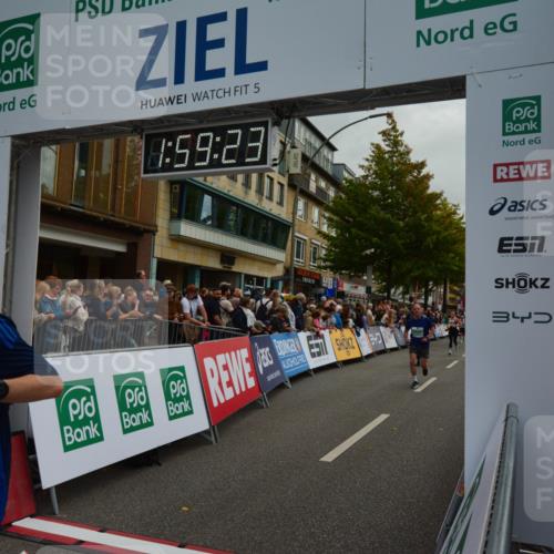 20.09.2026 - PSD Bank Halbmarathon LAZAROV Photography http://msf.ph/oto/10553050 20.09.2026 11:59:22 Ziel 1091, 1093, 1095, 1098, 1749, 2370, 2736, 3668, 4428 meine-sportfotos.de