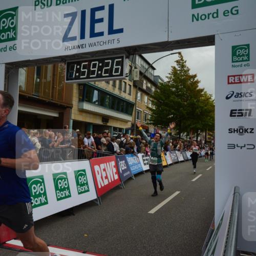 20.09.2026 - PSD Bank Halbmarathon LAZAROV Photography http://msf.ph/oto/10553056 20.09.2026 11:59:25 Ziel 1091, 1093, 1095, 1098, 2085, 2370, 2736, 3066, 3390, 3668, 3771, 3772 meine-sportfotos.de