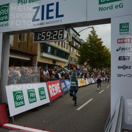 20.09.2026 - PSD Bank Halbmarathon LAZAROV Photography http://msf.ph/oto/10553058 20.09.2026 11:59:25 Ziel 1091, 1093, 1095, 1098, 2085, 2370, 2736, 3066, 3390, 3668, 3771, 3772 meine-sportfotos.de